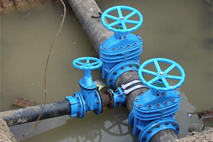 В Кимовске меняют запорную арматуру на водопроводах в рамках проекта «Чистая вода Тульской области 2020»
