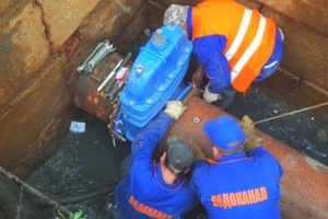 «Водоканал» устанавливает новые задвижки на водоводах Калининграда