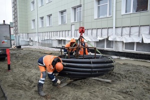 «Росводоканал Барнаул» проложил две нитки водопровода и установил трубопроводную арматуру