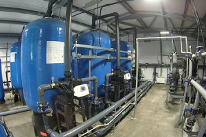 В поселке ХМАО постоят станцию очистки воды с тремя уровнями...