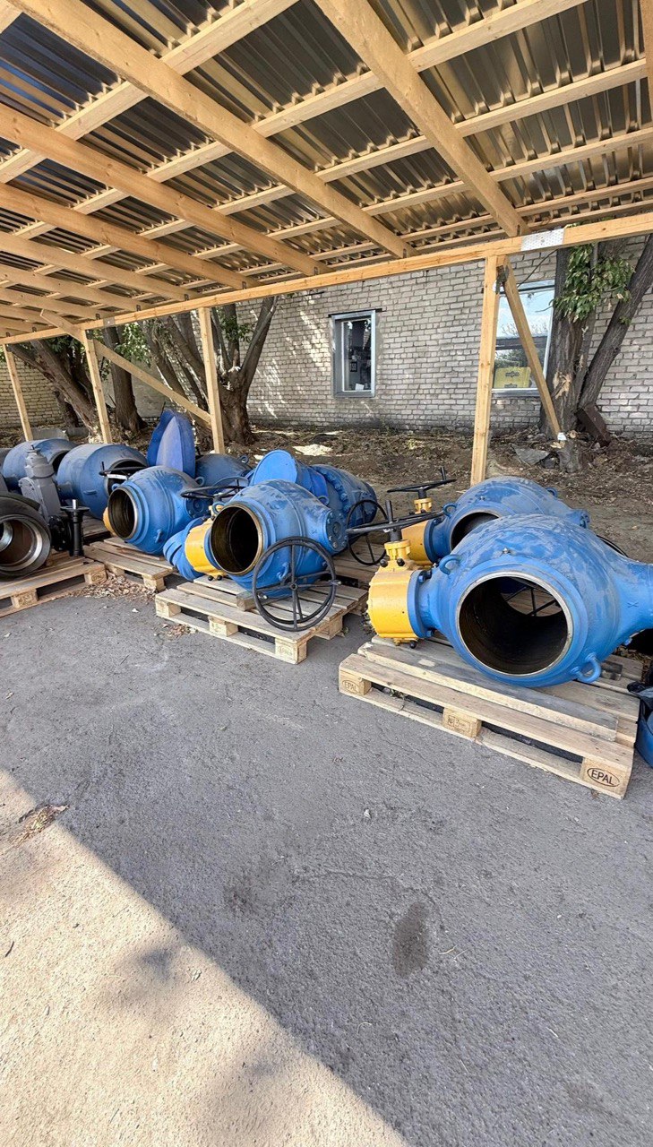 Продам шаровые краны 200/160 300/160 400/160