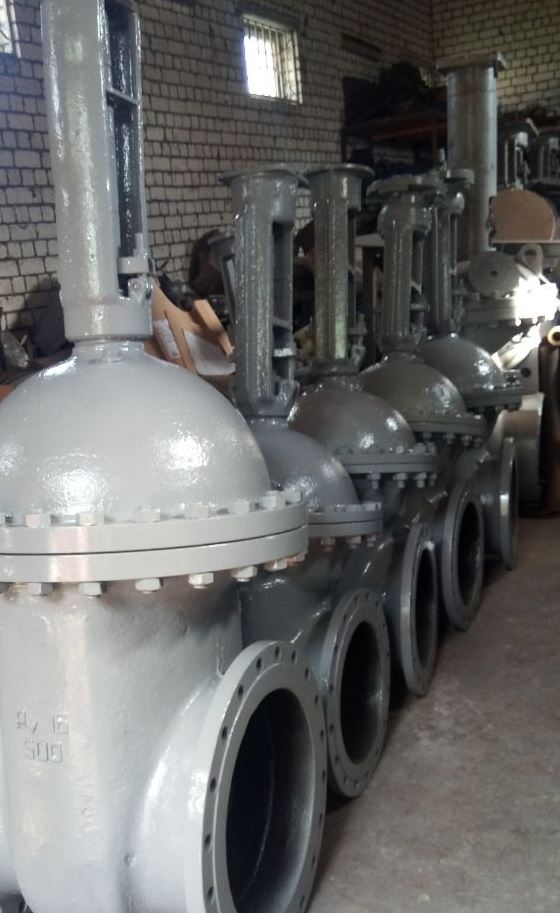Задвижки из наличия продам Ду400 Ру16, 25